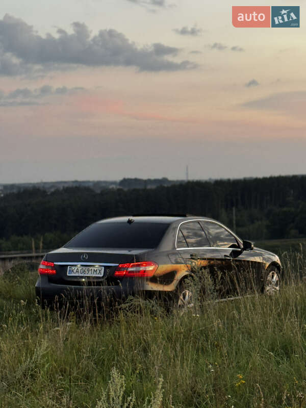 Седан Mercedes-Benz E-Class 2012 в Киеве фото 22 Седан Mercedes-Benz E-Class 2012 в Киеве