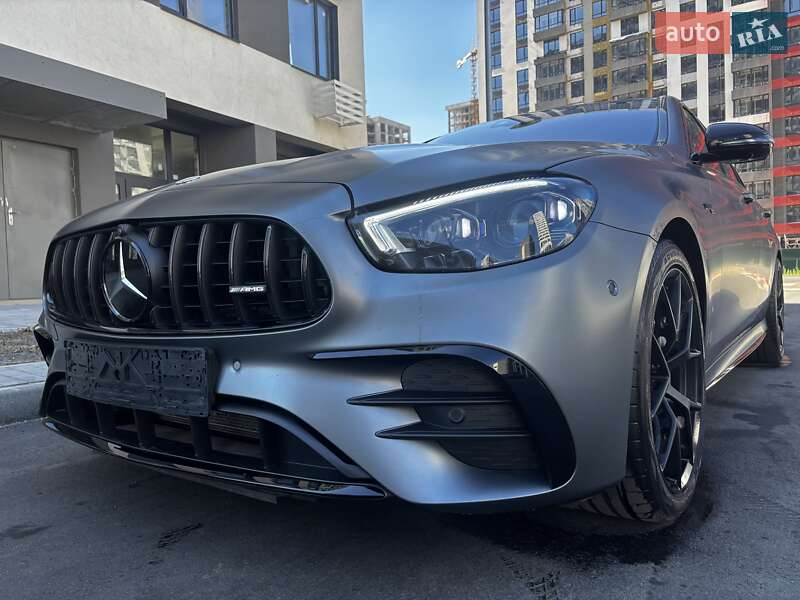 Седан Mercedes-Benz E-Class 2022 в Киеве