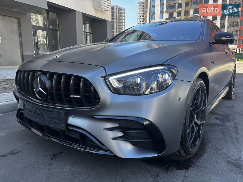 Седан Mercedes-Benz E-Class 2022 в Киеве