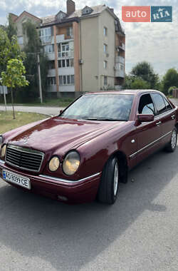 Седан Mercedes-Benz E-Class 1999 в 