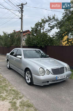Седан Mercedes-Benz E-Class 2000 в Львове