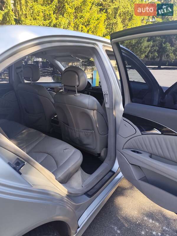 Седан Mercedes-Benz E-Class 2003 в Жовтих Водах