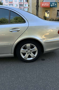 Седан Mercedes-Benz E-Class 2003 в 