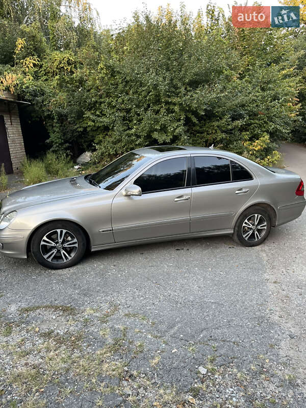 Седан Mercedes-Benz E-Class 2008 в Киеве