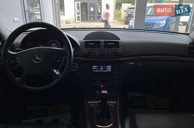 Седан Mercedes-Benz E-Class 2002 в 