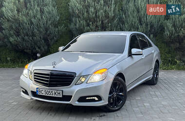 Седан Mercedes-Benz E-Class 2010 в Самборі