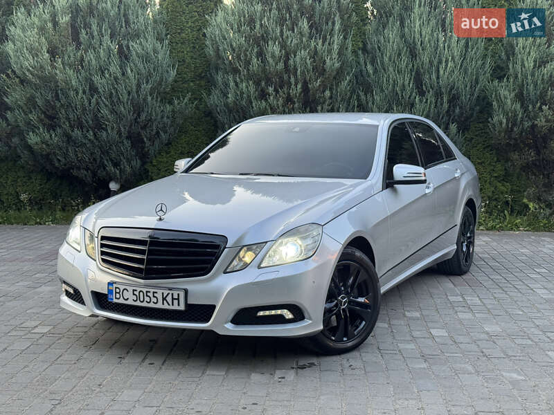 Седан Mercedes-Benz E-Class 2010 в Самборе