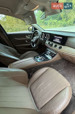 Седан Mercedes-Benz E-Class 2016 в 