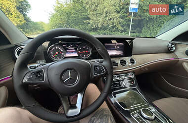 Седан Mercedes-Benz E-Class 2016 в 