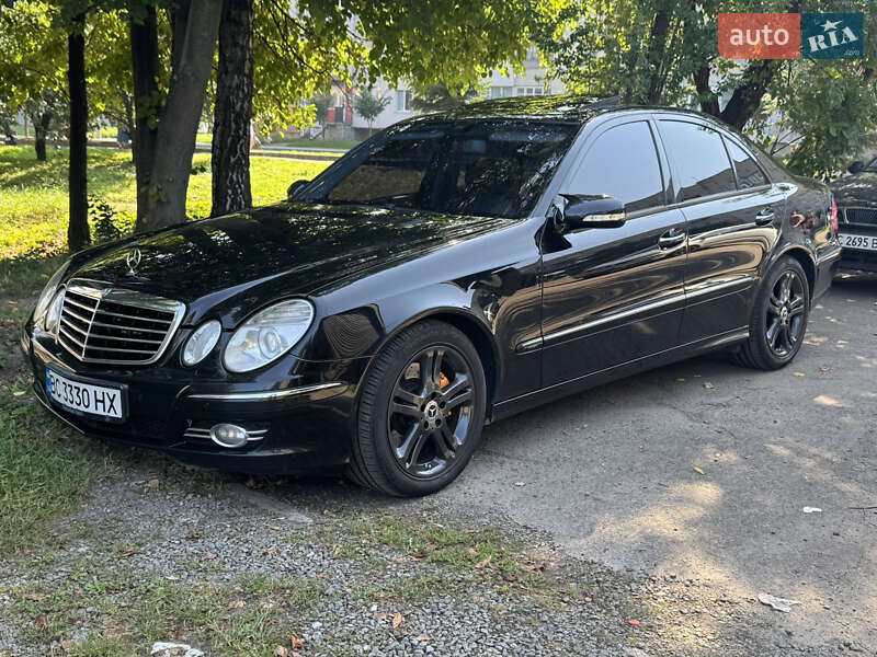 Седан Mercedes-Benz E-Class 2008 в Дрогобичі