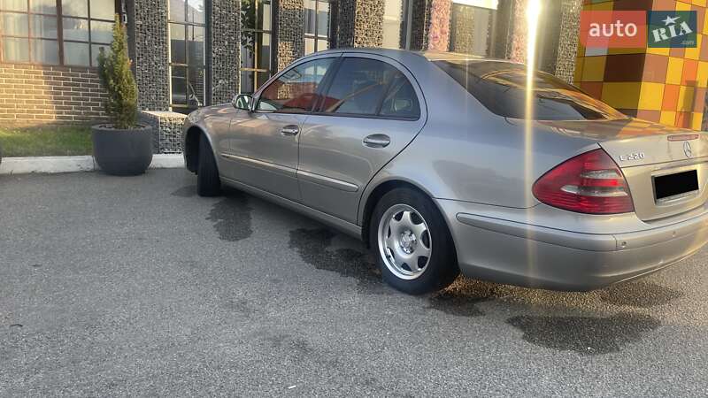 Седан Mercedes-Benz E-Class 2002 в Києві фото 9 Седан Mercedes-Benz E-Class 2002 в Києві