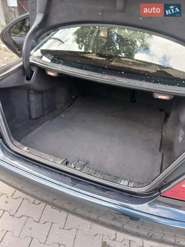 Седан Mercedes-Benz E-Class 2003 в Межгорье