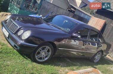 Седан Mercedes-Benz E-Class 1997 в Чернівцях