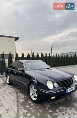 Седан Mercedes-Benz E-Class 2000 в 