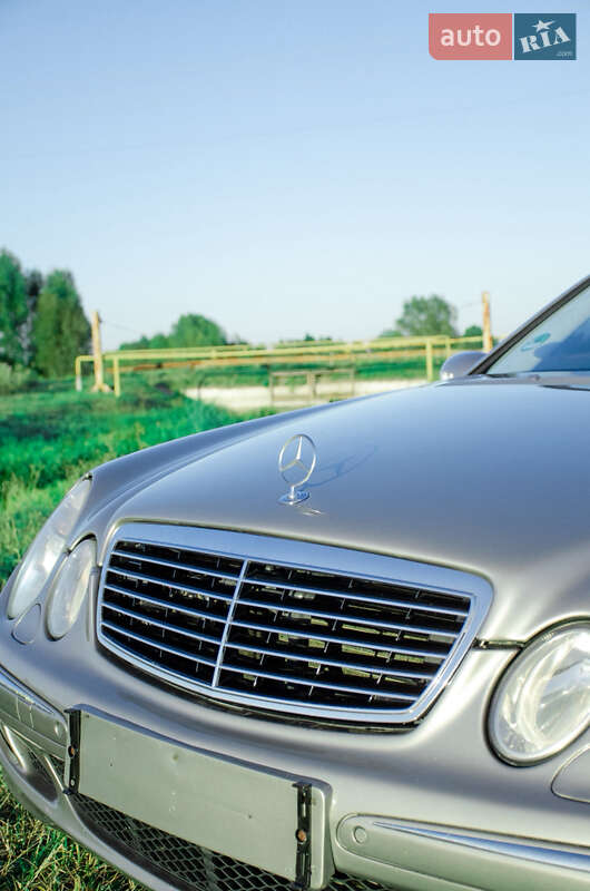 Седан Mercedes-Benz E-Class 2003 в Борисполі