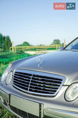 Седан Mercedes-Benz E-Class 2003 в 