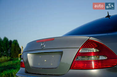 Седан Mercedes-Benz E-Class 2003 в 