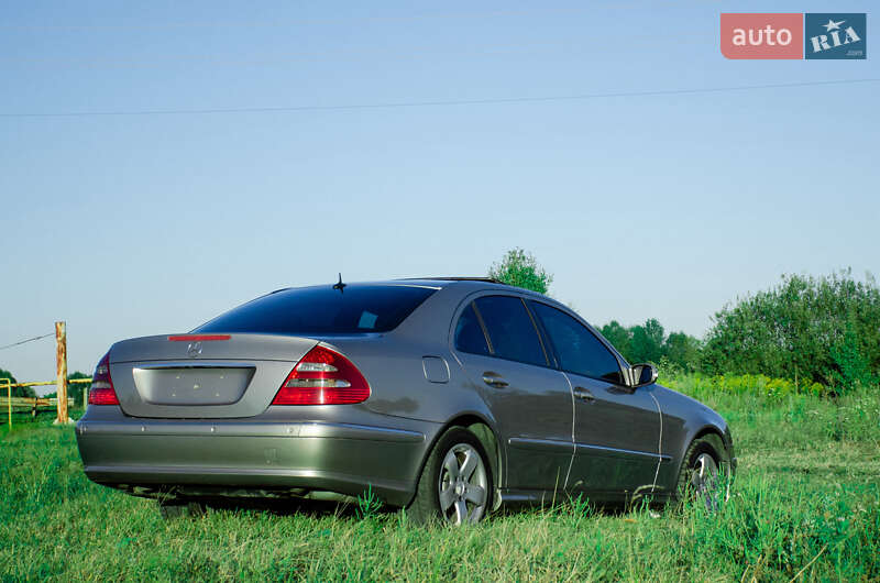 Седан Mercedes-Benz E-Class 2003 в Борисполі