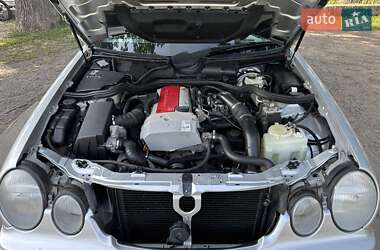 Седан Mercedes-Benz E-Class 2000 в 
