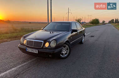 Седан Mercedes-Benz E-Class 1997 в 