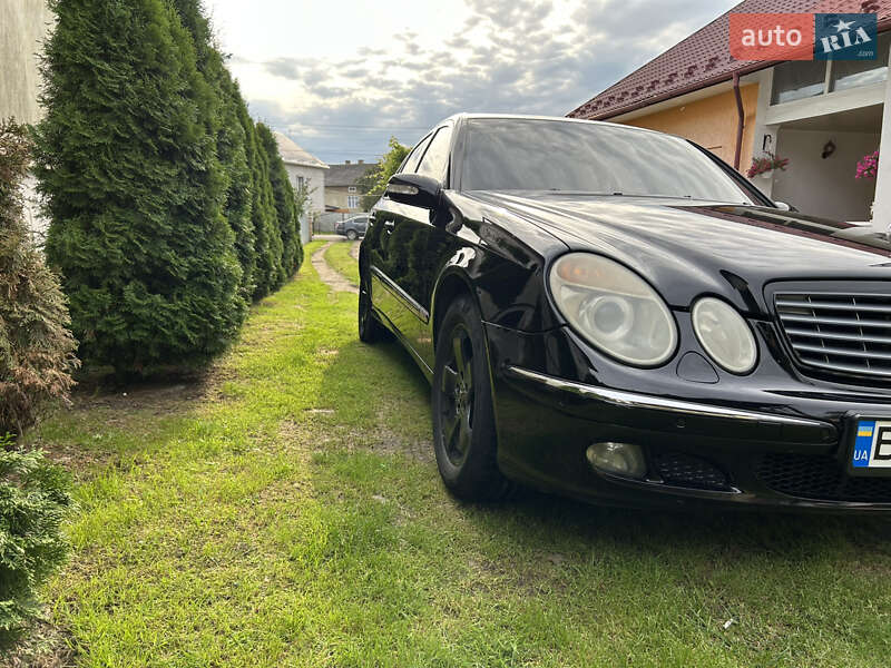 Седан Mercedes-Benz E-Class 2006 в Львове