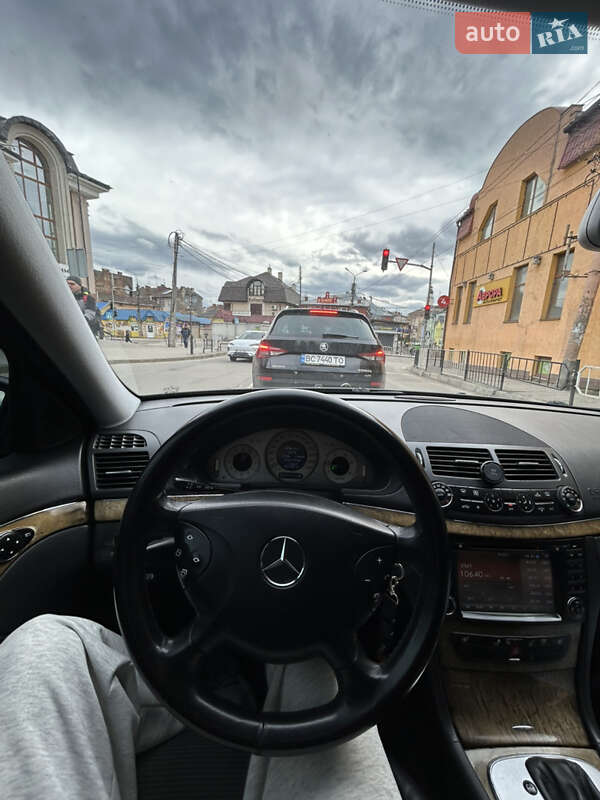 Седан Mercedes-Benz E-Class 2006 в Львове