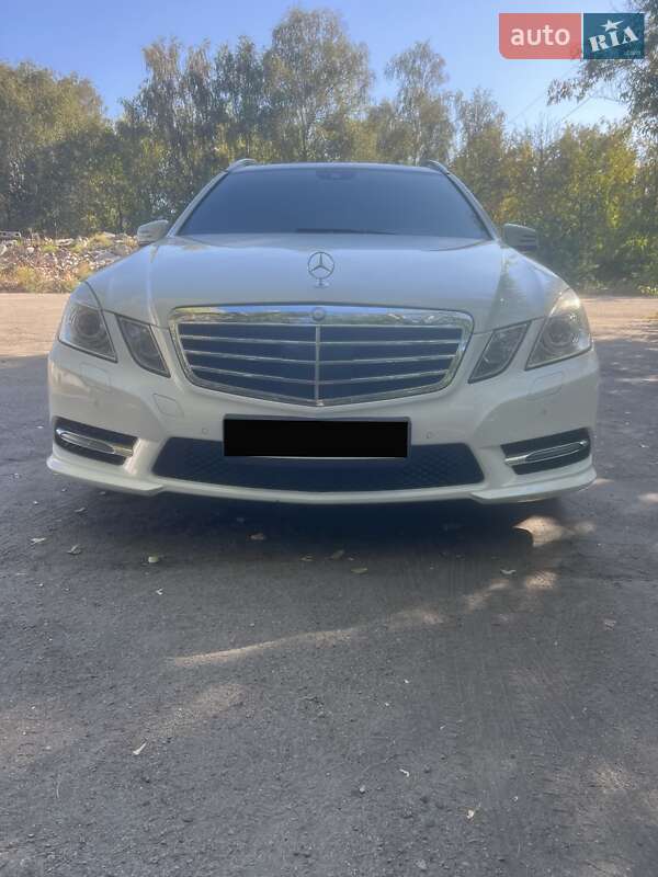Mercedes-Benz E-Class 2012