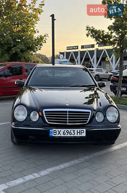 Седан Mercedes-Benz E-Class 2001 в 