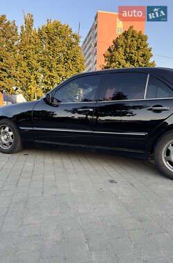 Седан Mercedes-Benz E-Class 2001 в 