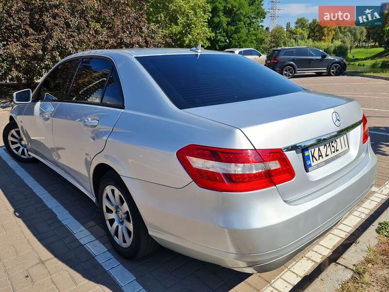 Седан Mercedes-Benz E-Class 2010 в Киеве