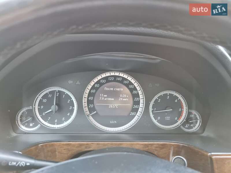 Седан Mercedes-Benz E-Class 2010 в Киеве