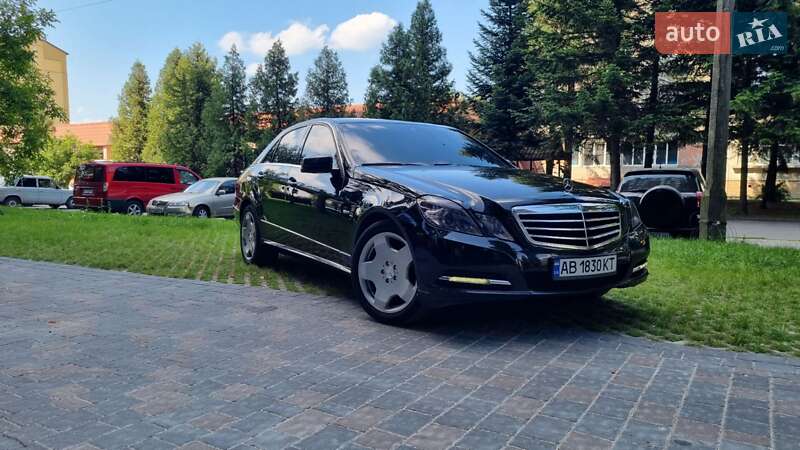 Mercedes-Benz E-Class 2011