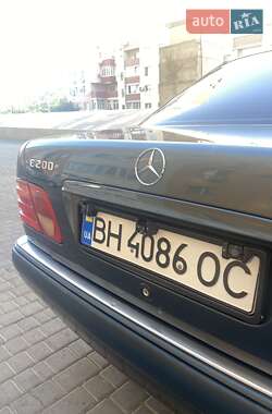 Седан Mercedes-Benz E-Class 1999 в 