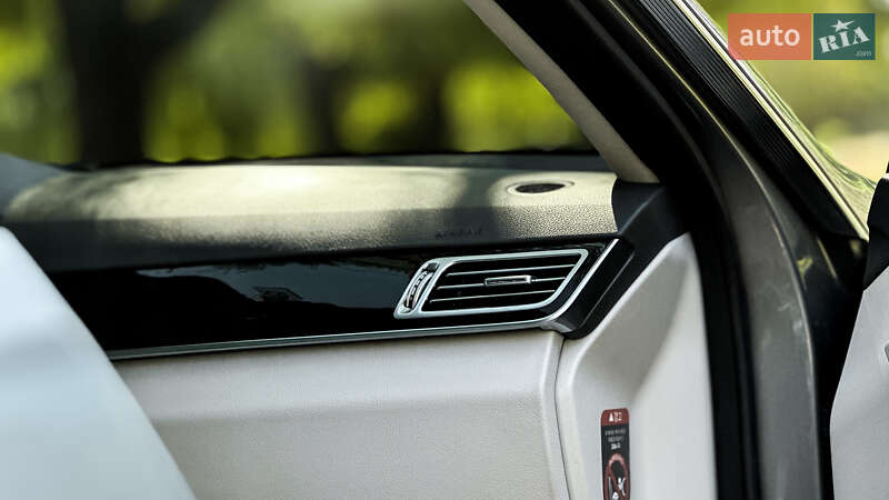 Седан Mercedes-Benz E-Class 2015 в Ровно фото 33 Седан Mercedes-Benz E-Class 2015 в Ровно