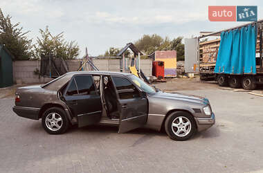 Седан Mercedes-Benz E-Class 1994 в 