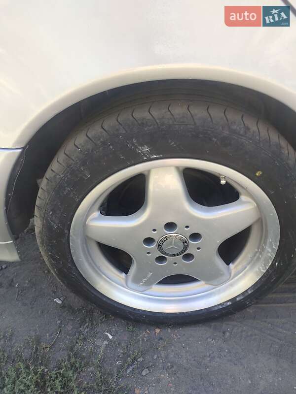 Седан Mercedes-Benz E-Class 2001 в Первомайську