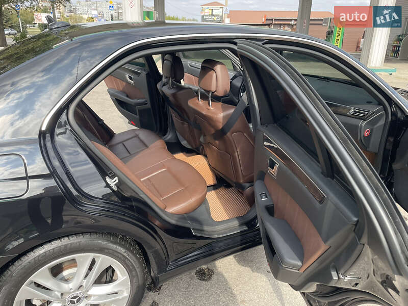 Седан Mercedes-Benz E-Class 2011 в Запорожье
