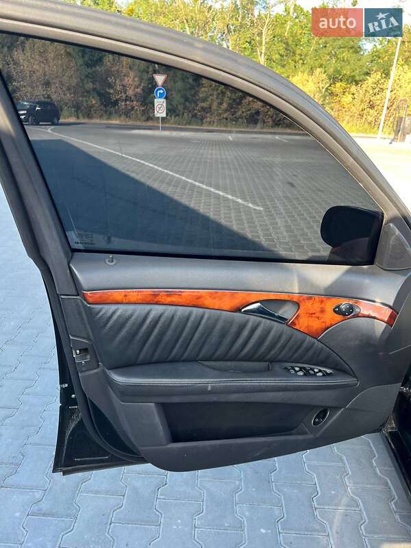 Седан Mercedes-Benz E-Class 2004 в Белой Церкви