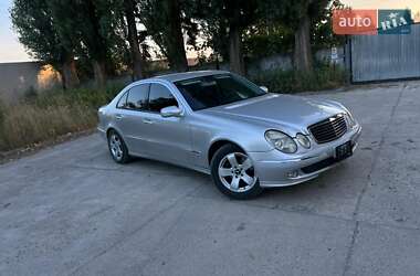Седан Mercedes-Benz E-Class 2002 в 