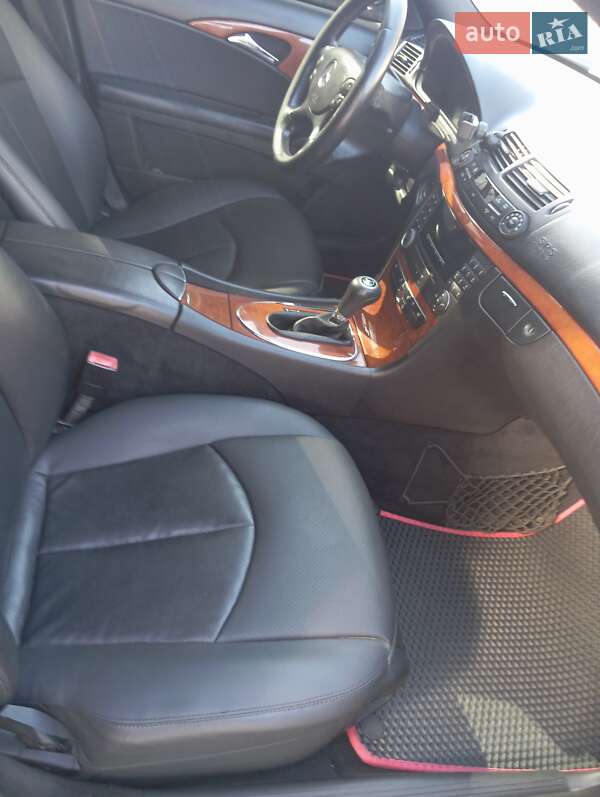 Седан Mercedes-Benz E-Class 2006 в Львові