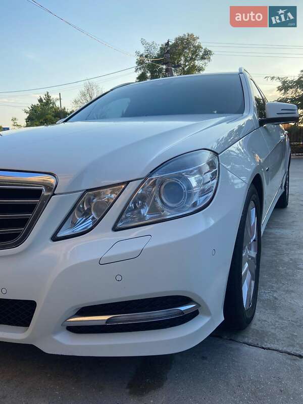 Універсал Mercedes-Benz E-Class 2010 в Южному