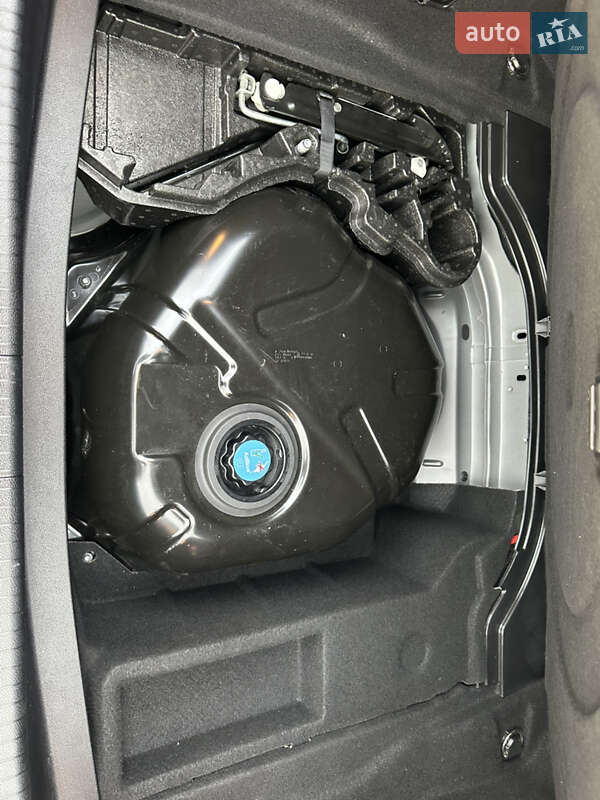 Седан Mercedes-Benz E-Class 2013 в Ивано-Франковске