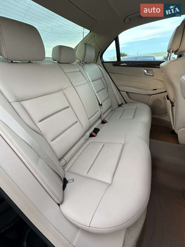 Седан Mercedes-Benz E-Class 2013 в Ивано-Франковске
