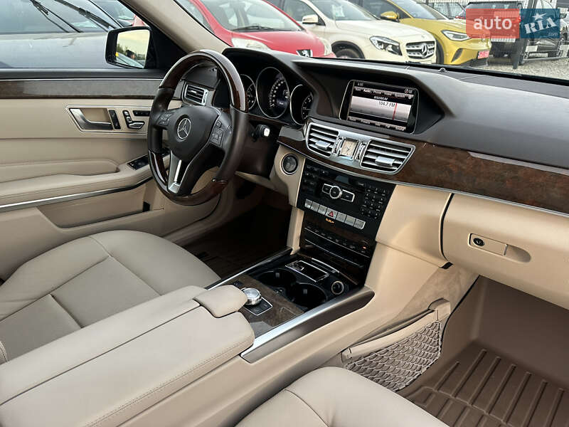 Седан Mercedes-Benz E-Class 2013 в Ивано-Франковске