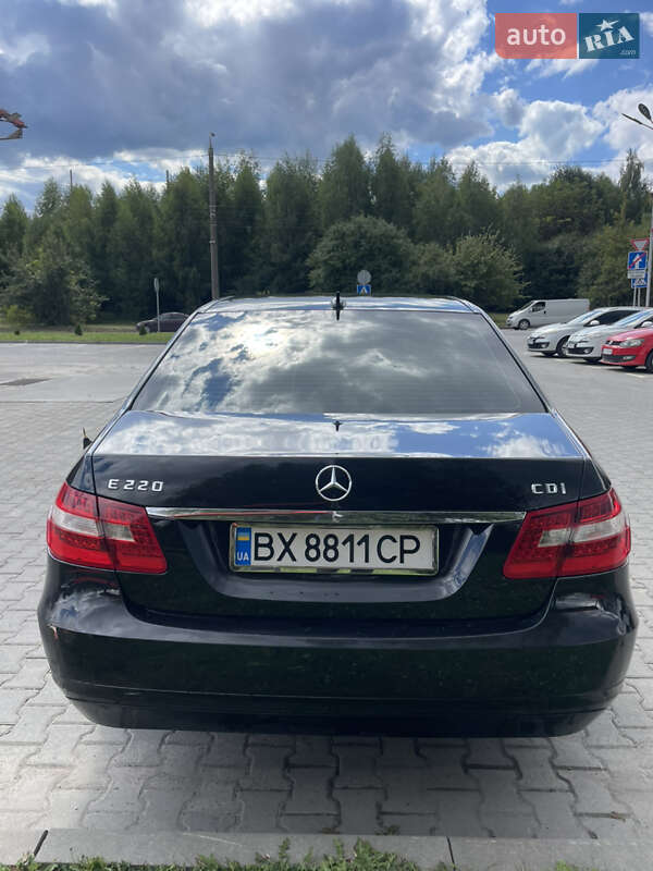 Седан Mercedes-Benz E-Class 2009 в Хмельницком