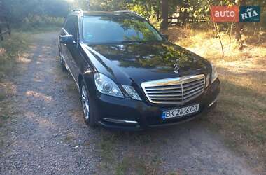 Універсал Mercedes-Benz E-Class 2010 в Луцьку