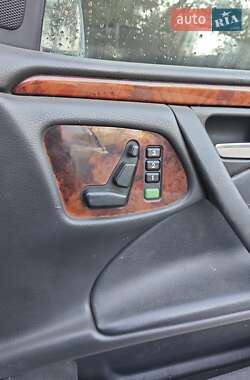 Седан Mercedes-Benz E-Class 2000 в 