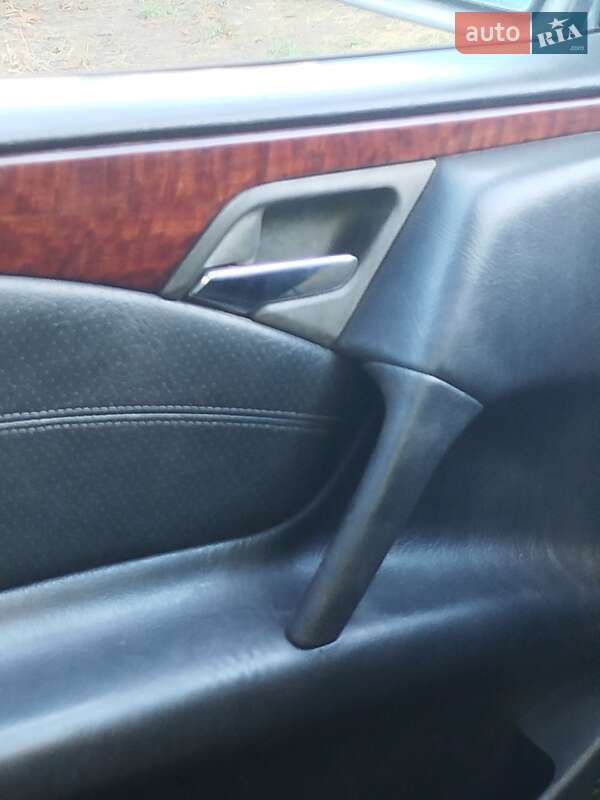 Седан Mercedes-Benz E-Class 1999 в Смеле