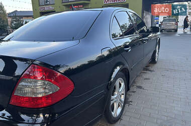 Седан Mercedes-Benz E-Class 2008 в 