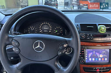 Седан Mercedes-Benz E-Class 2008 в 